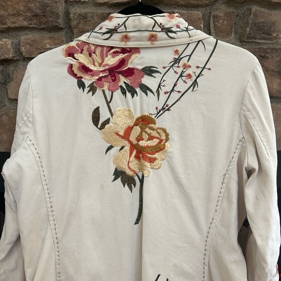 DB Sport Floral Embroidered Jacket - Picture 10 of 16
